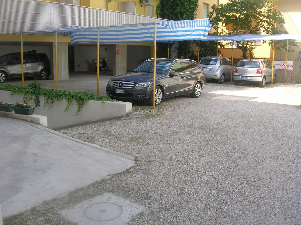 Residence Suisse Cattolica Exteriér fotografie