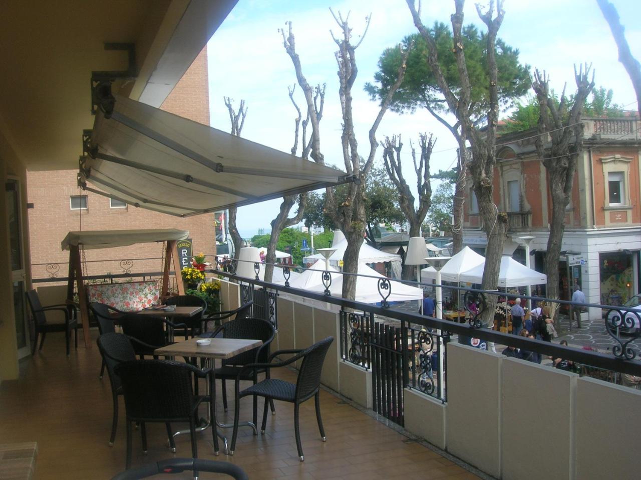 Residence Suisse Cattolica Exteriér fotografie